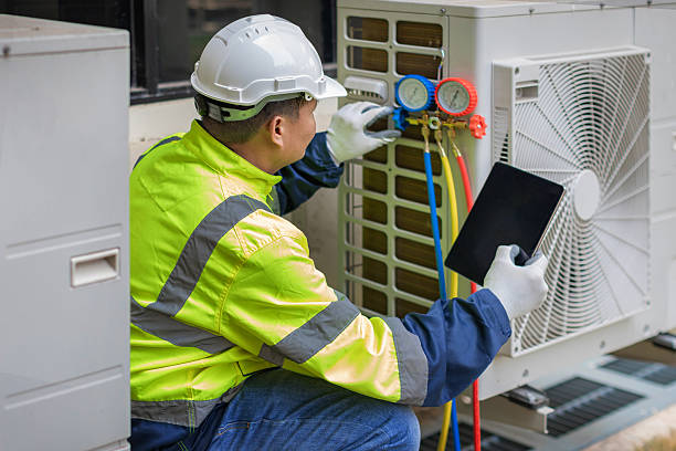 Professional Hvac technician working in Webster, TX